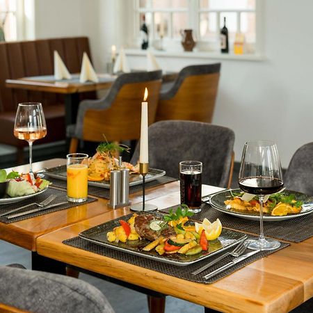Roca Restaurant Und Hotel Bommersheim Buitenkant foto