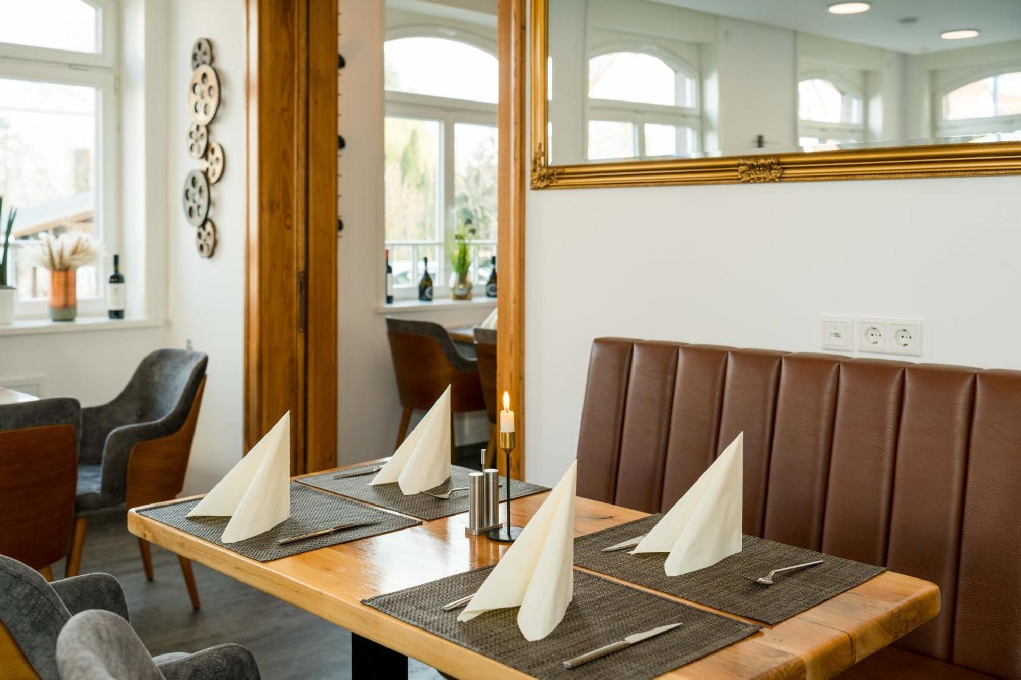 Roca Restaurant Und Hotel Bommersheim Buitenkant foto