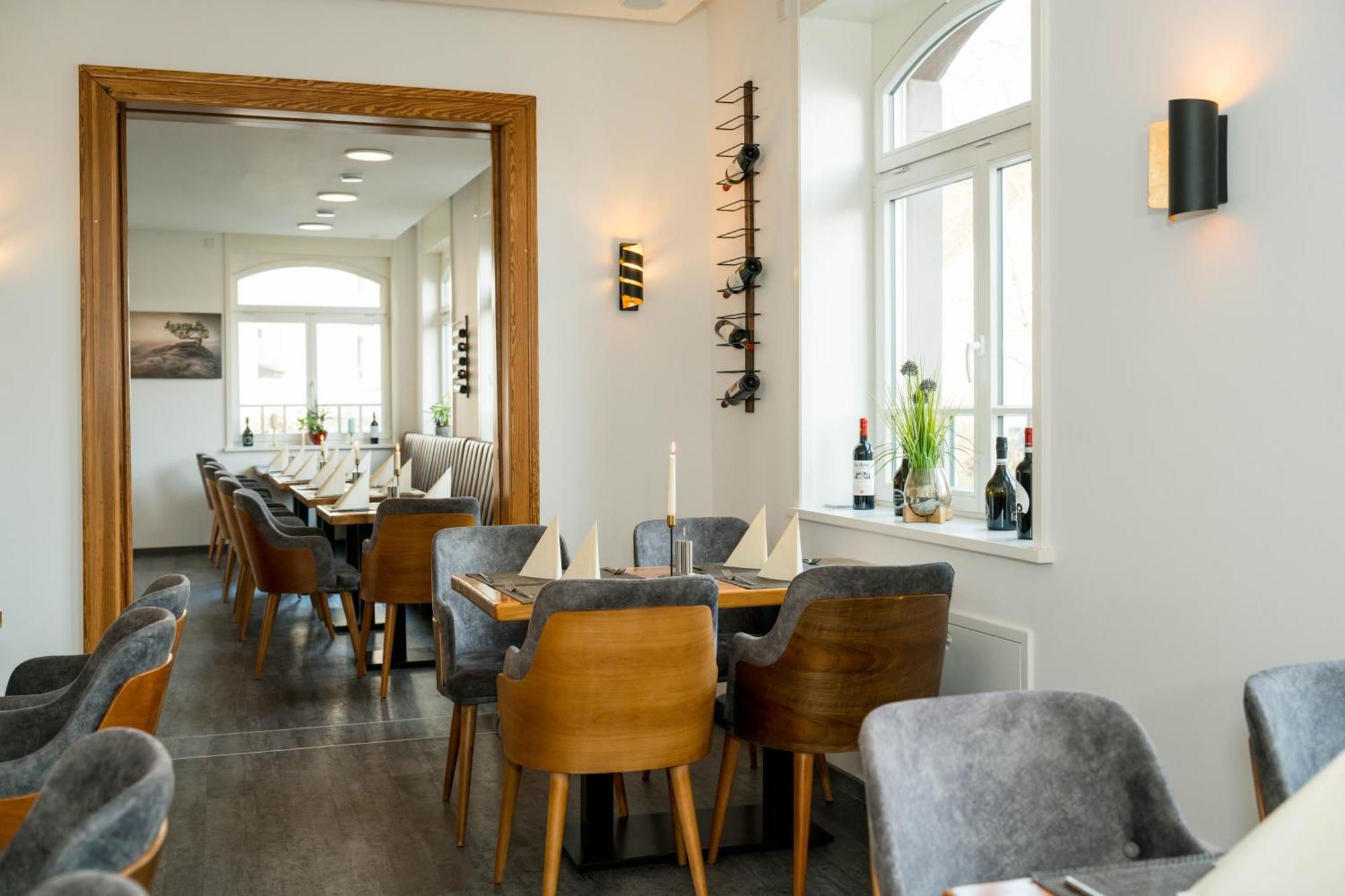 Roca Restaurant Und Hotel Bommersheim Buitenkant foto